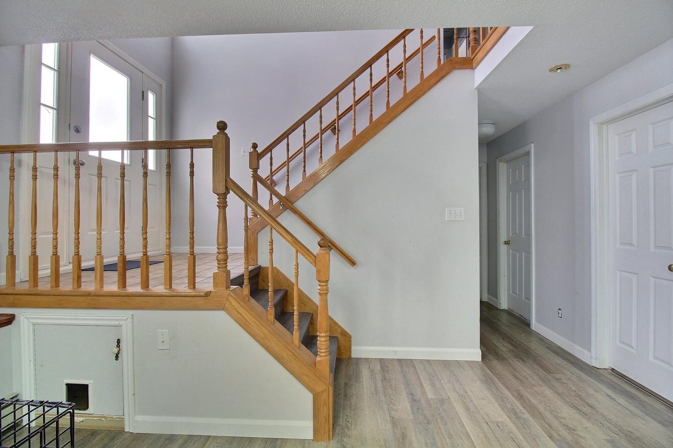 Escalier - 328 6E Rang N., Saint-Honoré-De-Shenley, QC - Indoor Photo Showing Other Room