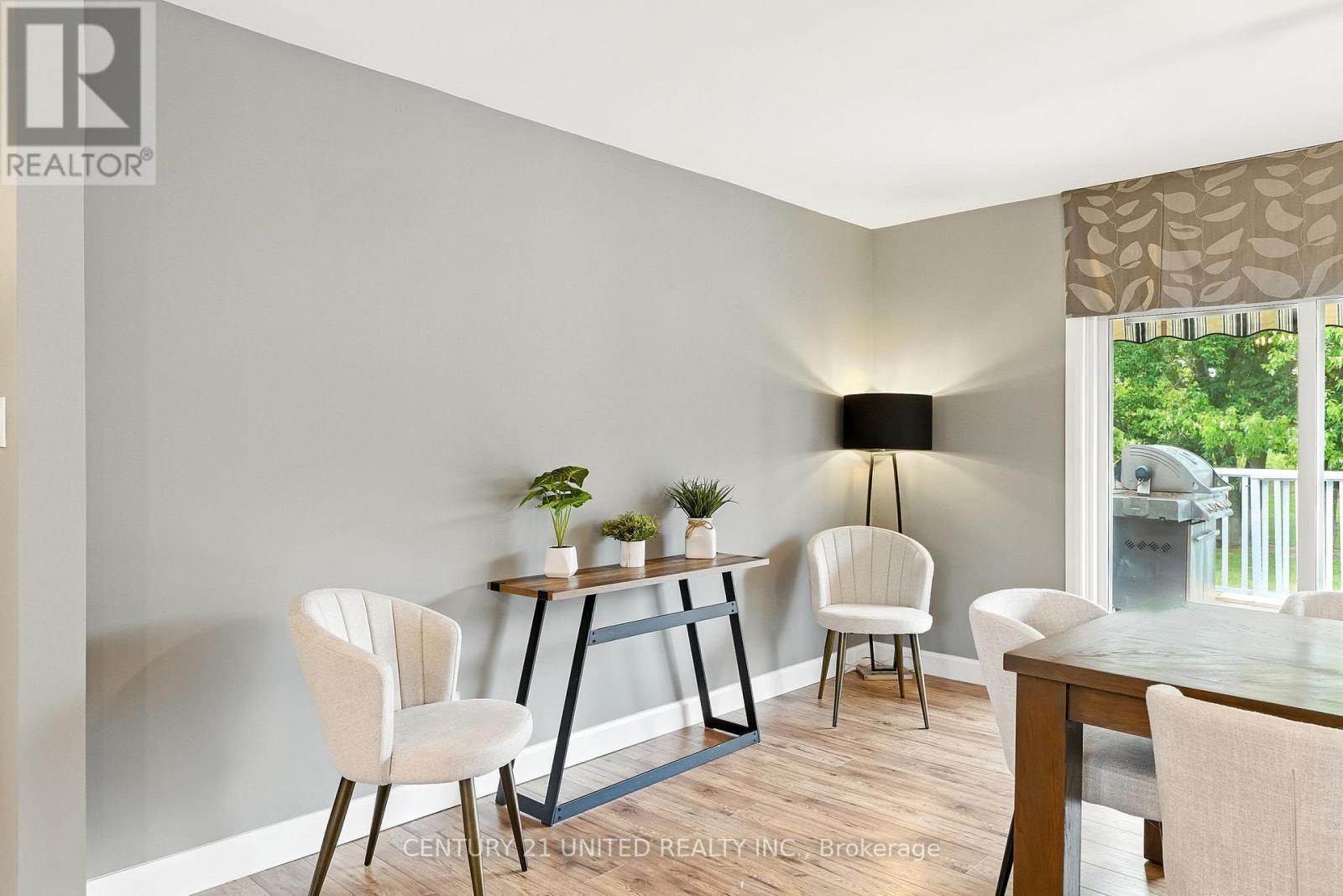 2038 Hilliard Street, Selwyn, ON - Indoor