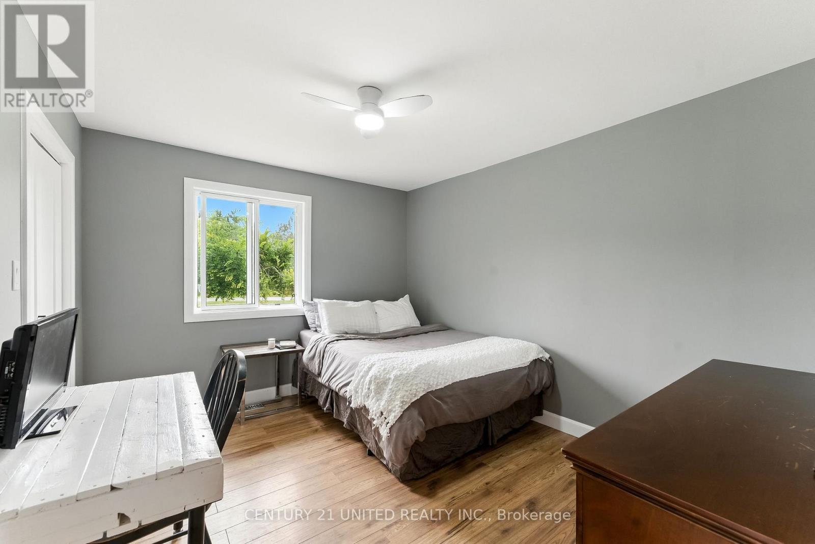 2038 Hilliard Street, Selwyn, ON - Indoor Photo Showing Bedroom