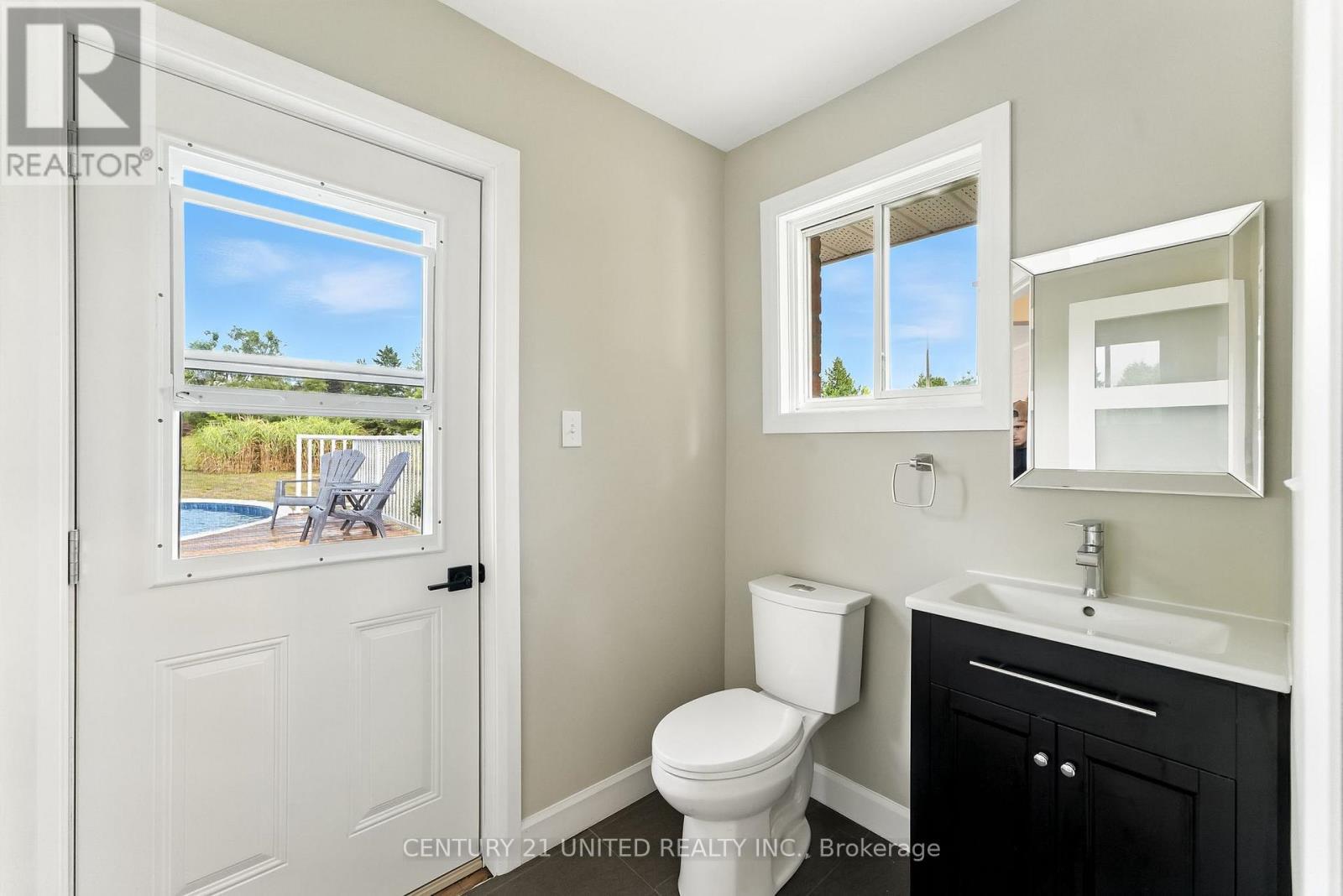 2038 Hilliard Street, Selwyn, ON - Indoor Photo Showing Bathroom
