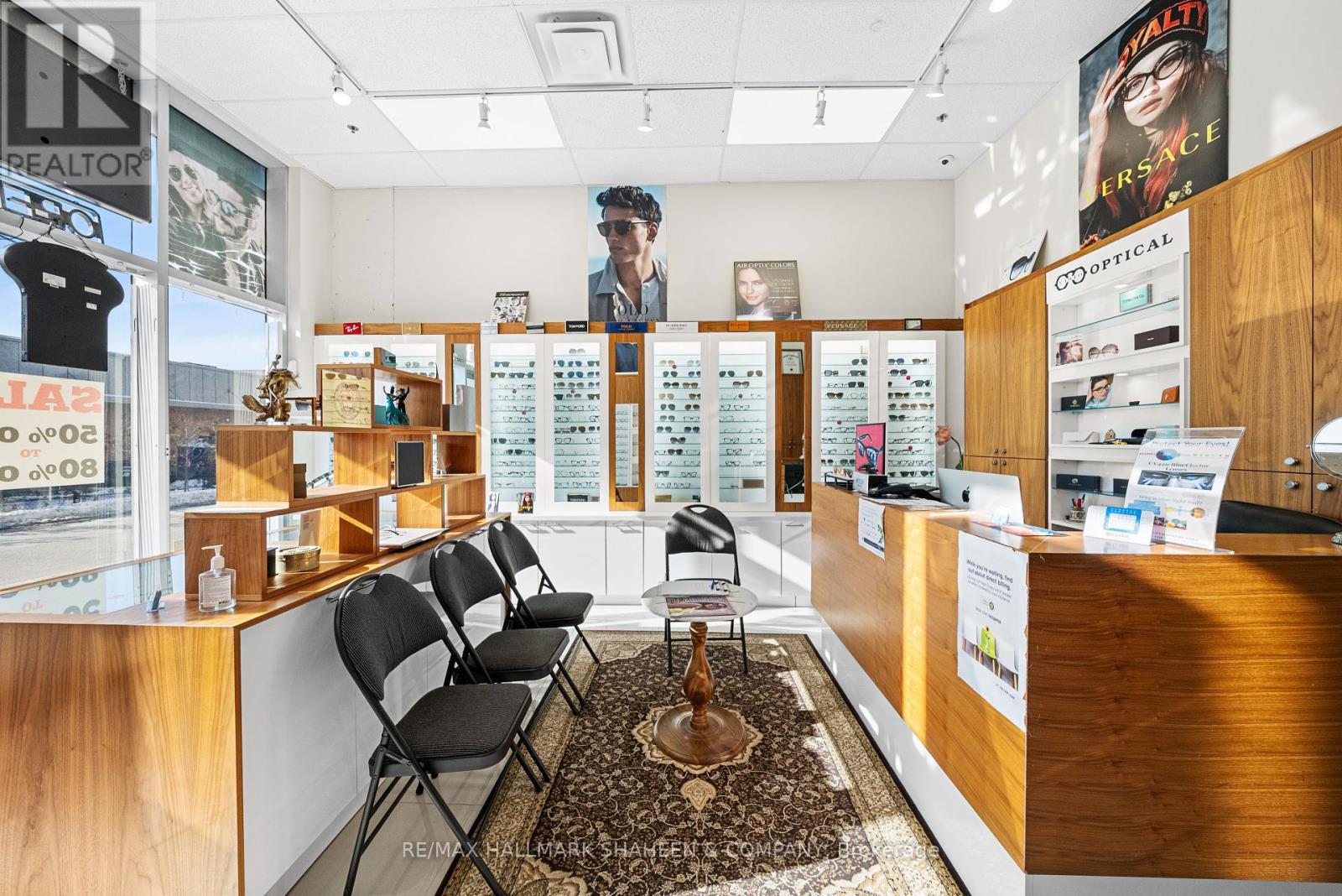 B10 - 9610 Yonge Street, Richmond Hill, ON