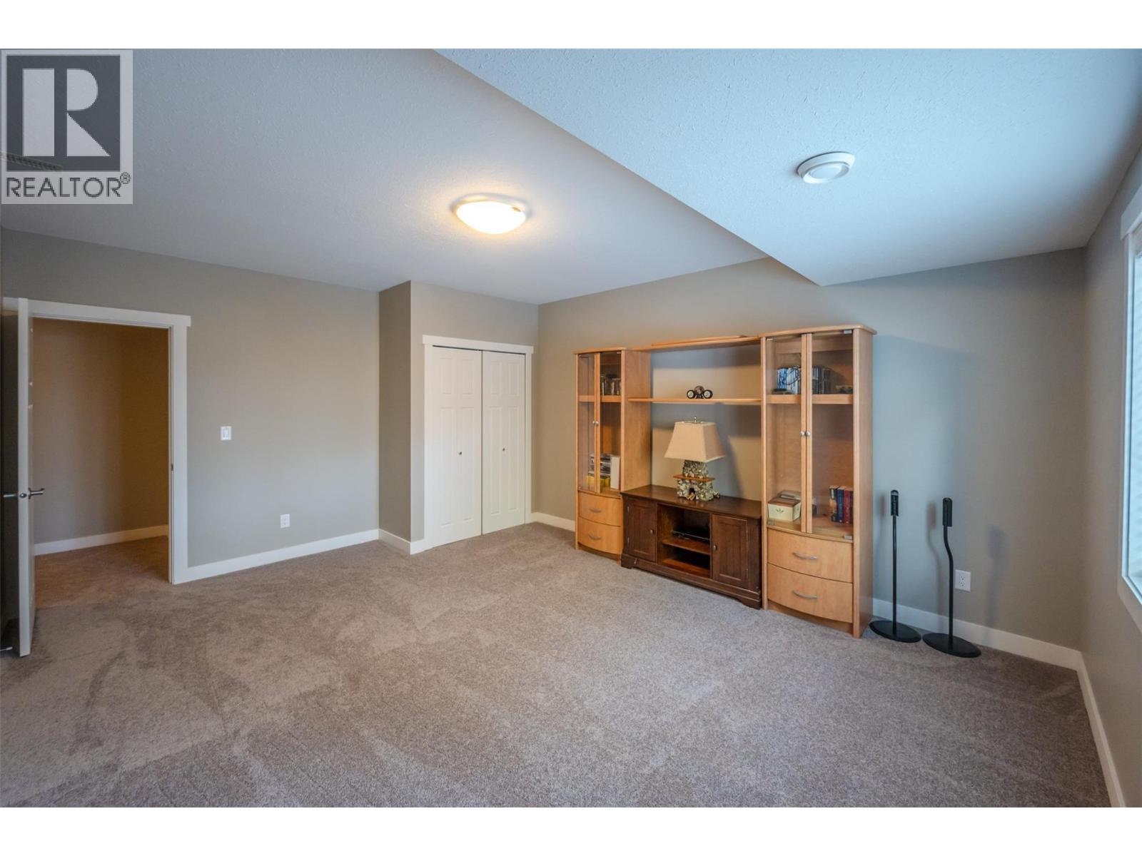 192 Nicola Place, Summerland, BC - Indoor