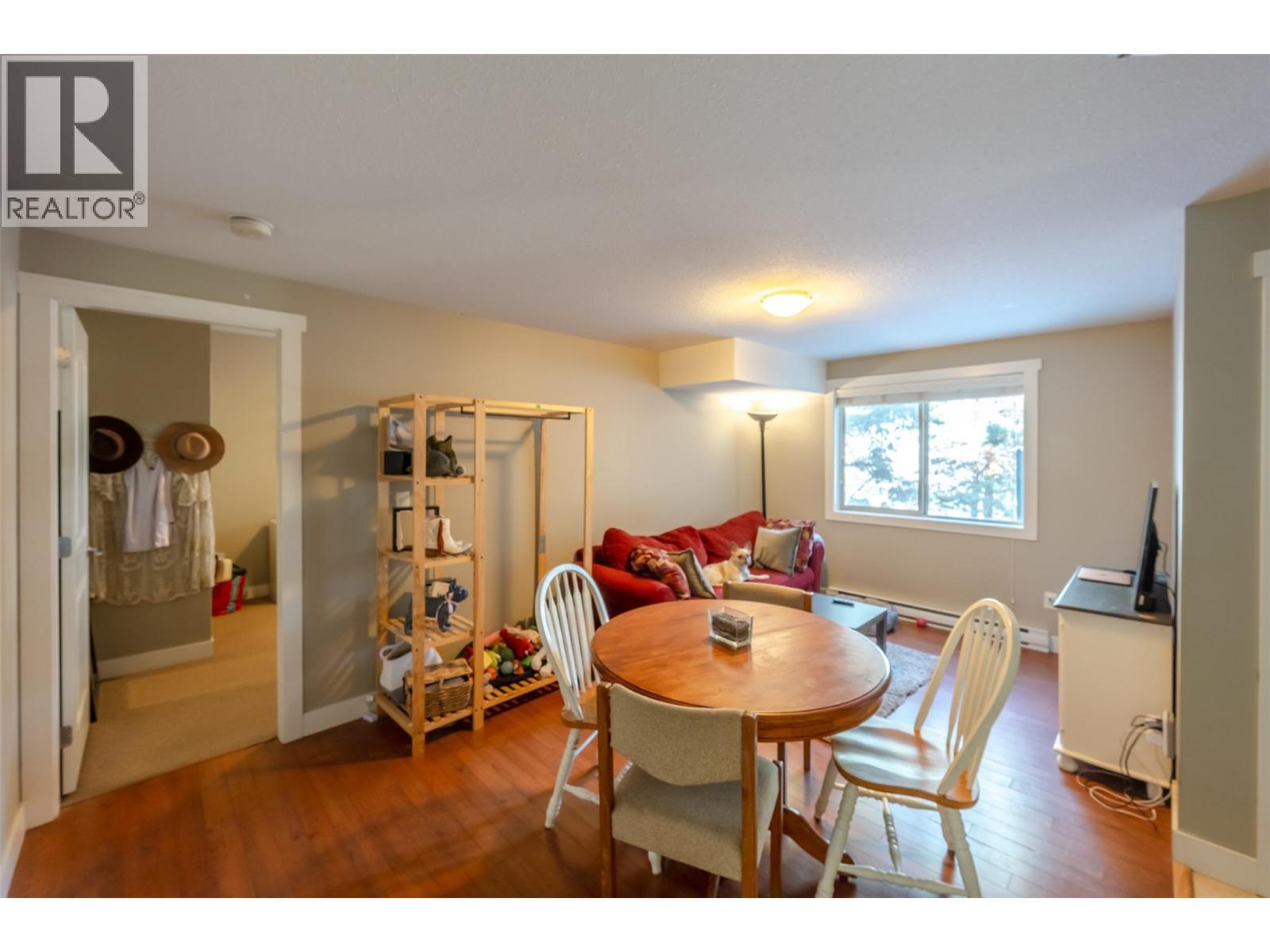 192 Nicola Place, Summerland, BC - Indoor Photo Showing Dining Room