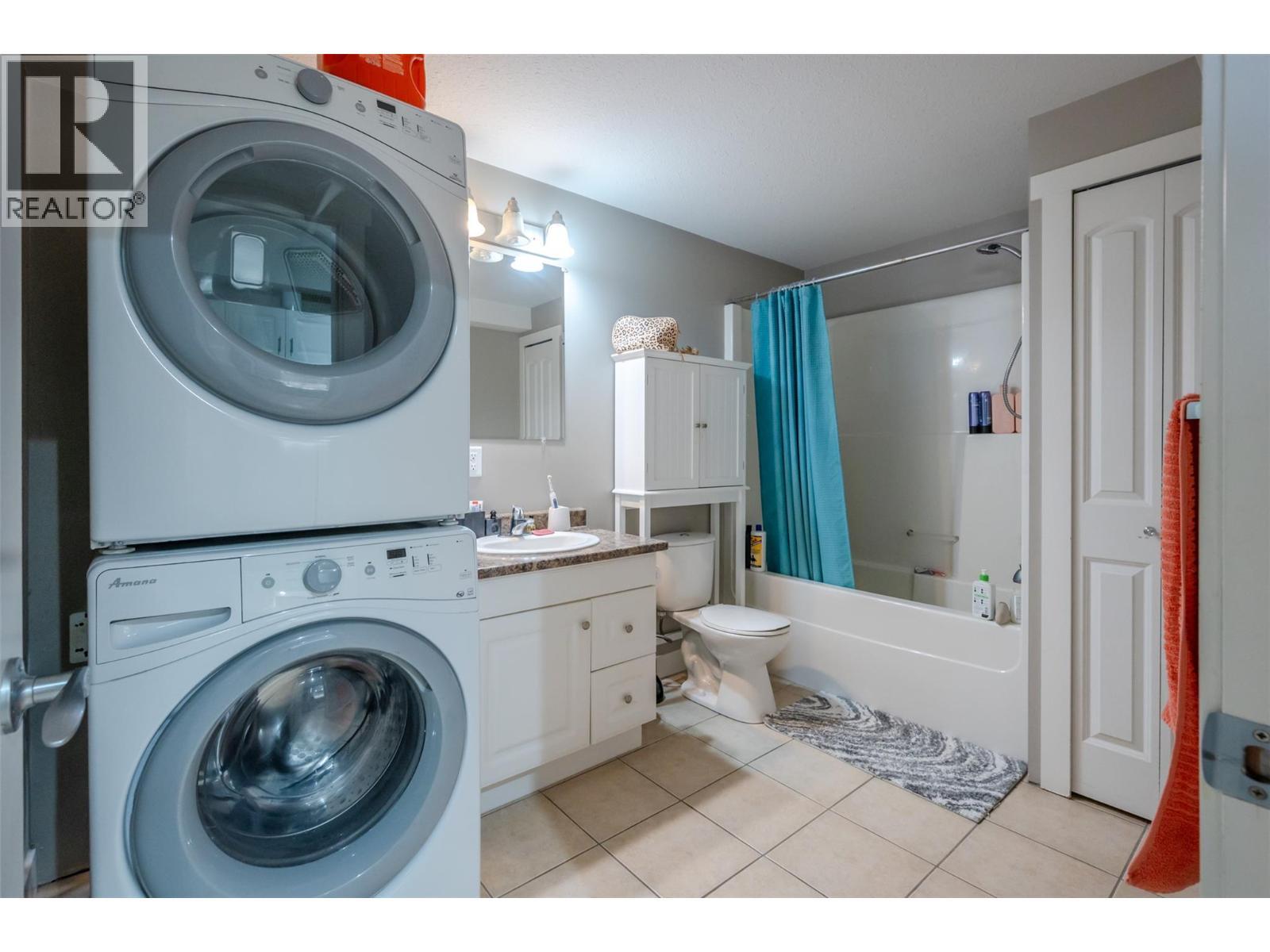 192 Nicola Place, Summerland, BC - Indoor Photo Showing Laundry Room