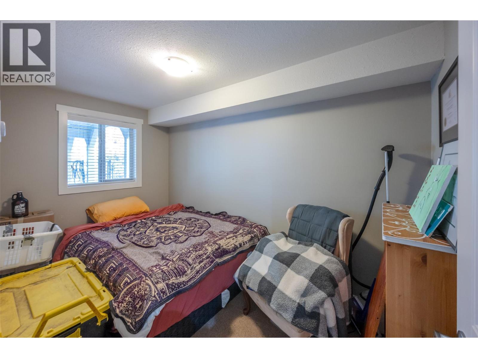192 Nicola Place, Summerland, BC - Indoor Photo Showing Bedroom
