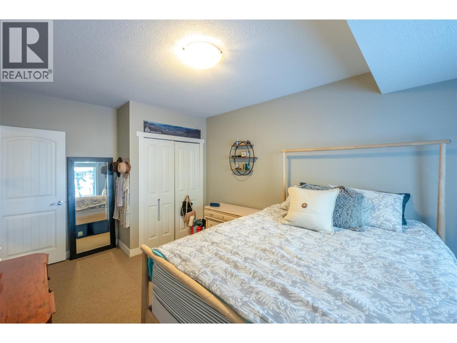 192 Nicola Place, Summerland, BC - Indoor Photo Showing Bedroom