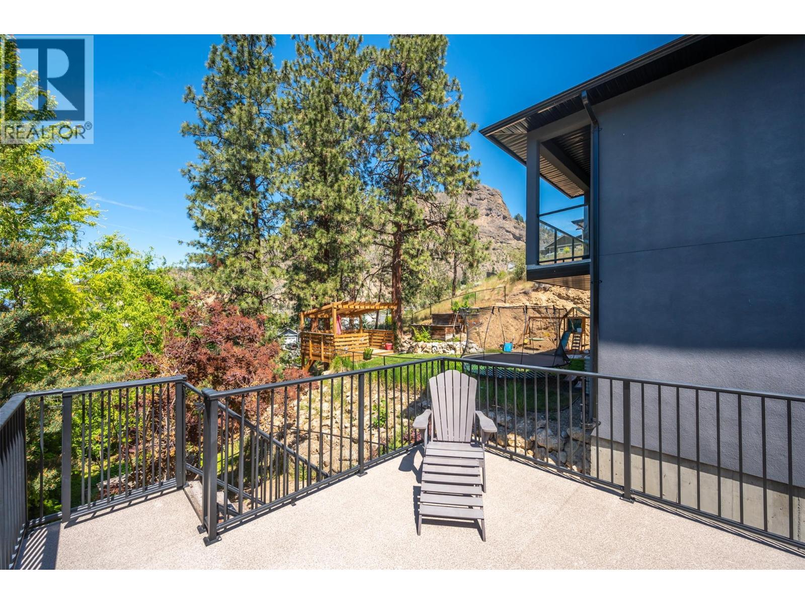 192 Nicola Place, Summerland, BC - Outdoor With Exterior