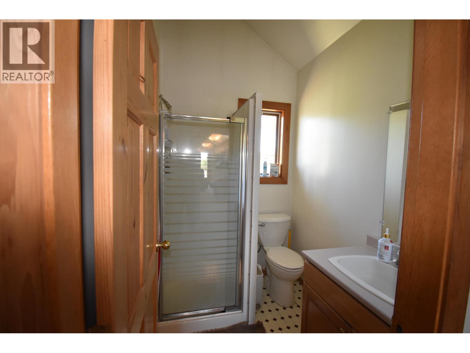 1310 Willow Street, Telkwa, BC - Indoor Photo Showing Bathroom