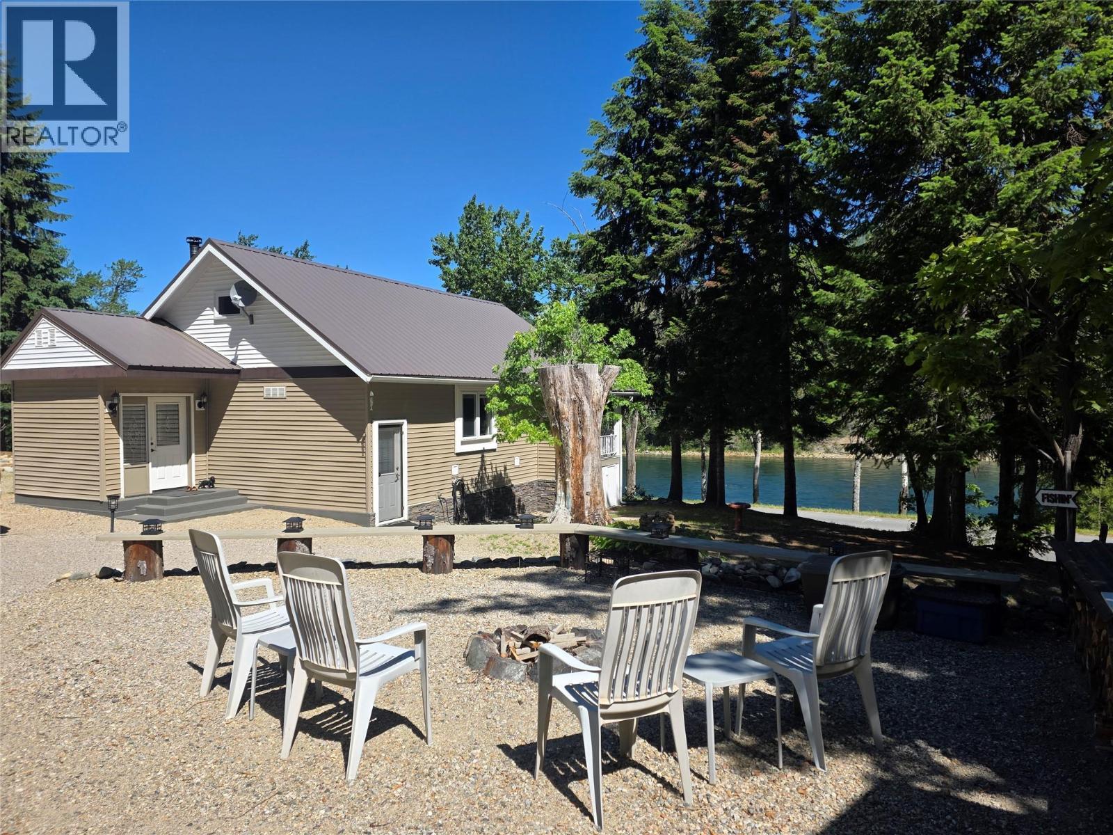 2060 Casino Road, Trail, BC - Outdoor