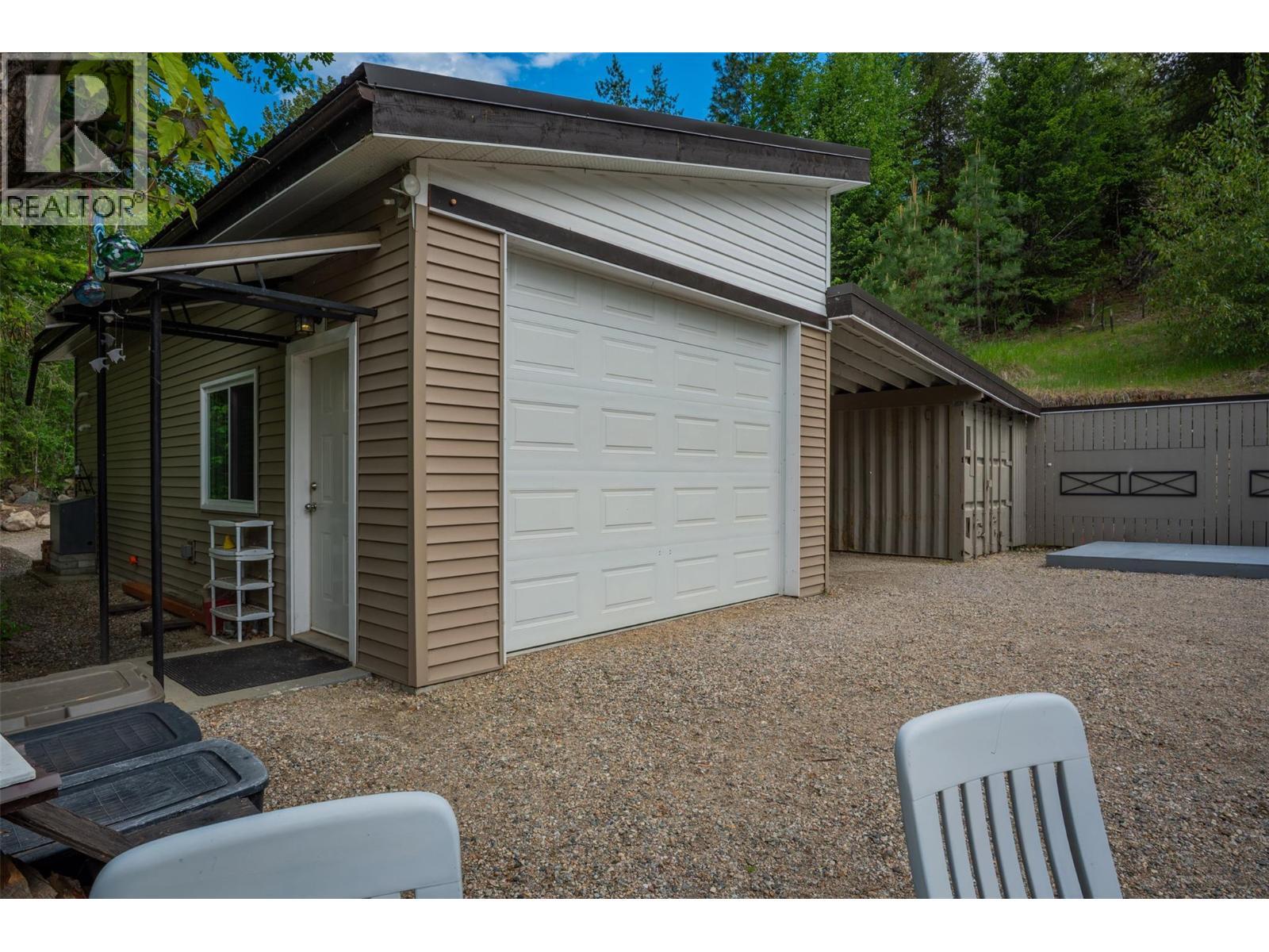 2060 Casino Road, Trail, BC - Outdoor With Exterior