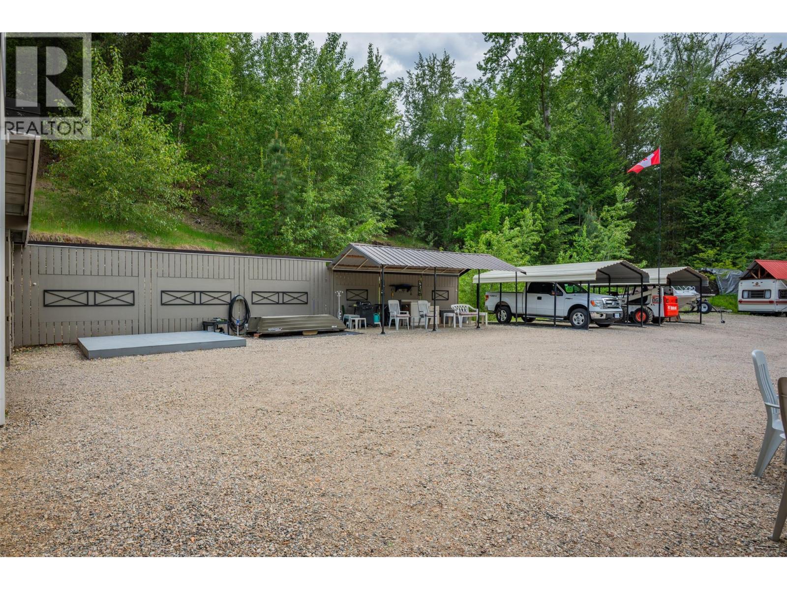 2060 Casino Road, Trail, BC - Outdoor