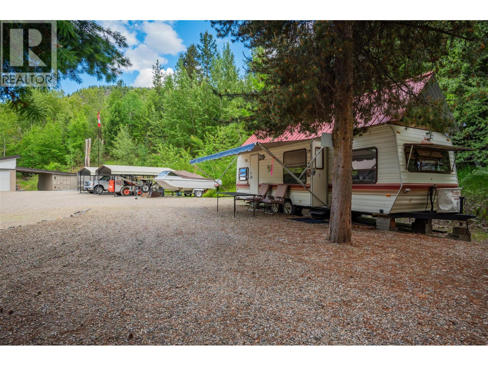 2060 Casino Road, Trail, BC - Outdoor