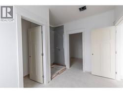 Ensuite shower, water closet, walk in closet -