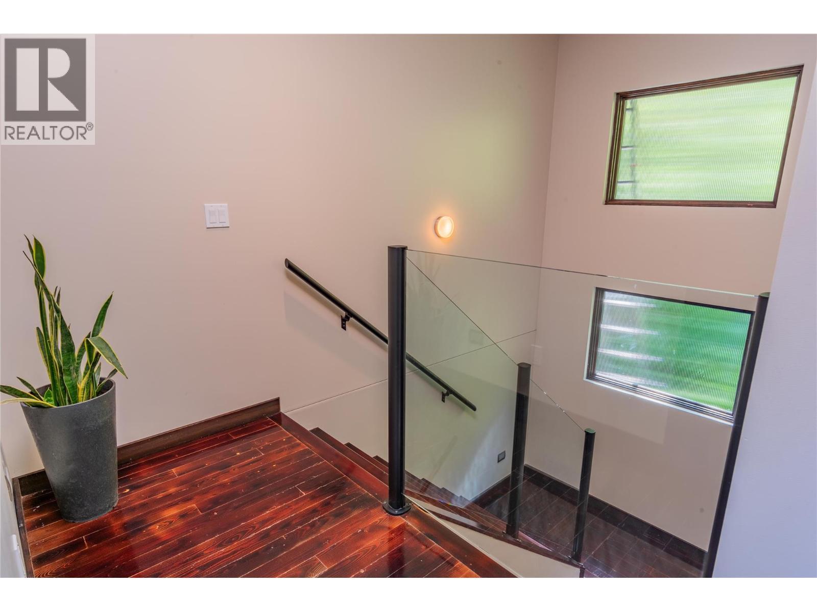 59 Johnstone Road, Nelson, BC - Indoor Photo Showing Other Room