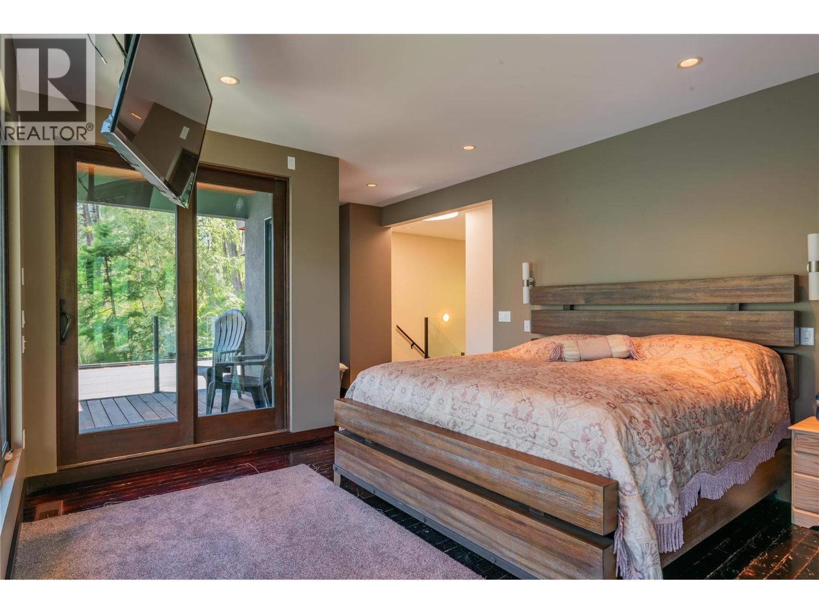 59 Johnstone Road, Nelson, BC - Indoor Photo Showing Bedroom