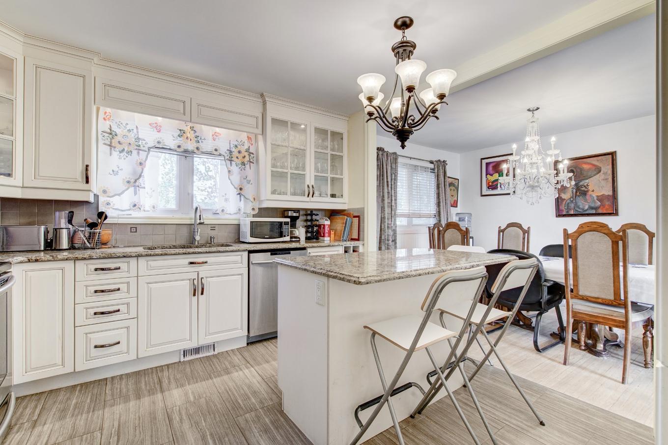 Kitchen - 13151 Rue Edison, Montréal (Pierrefonds-Roxboro), QC - Indoor Photo Showing Other Room