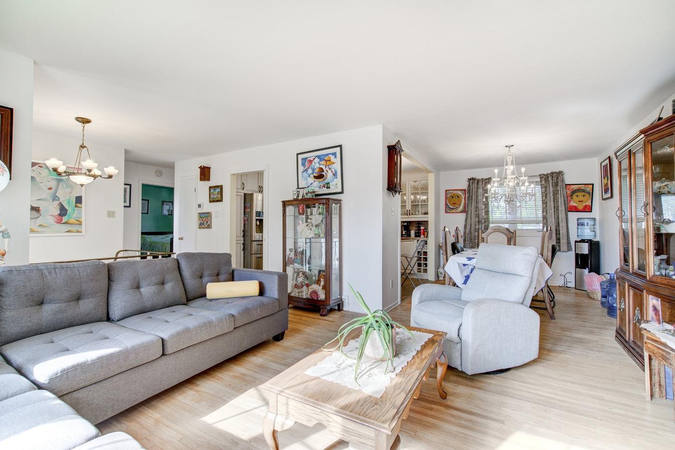 Overall view - 13151 Rue Edison, Montréal (Pierrefonds-Roxboro), QC - Indoor Photo Showing Living Room