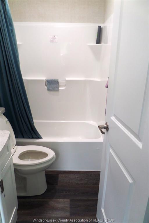 700-981 County Rd 2, Lakeshore, ON