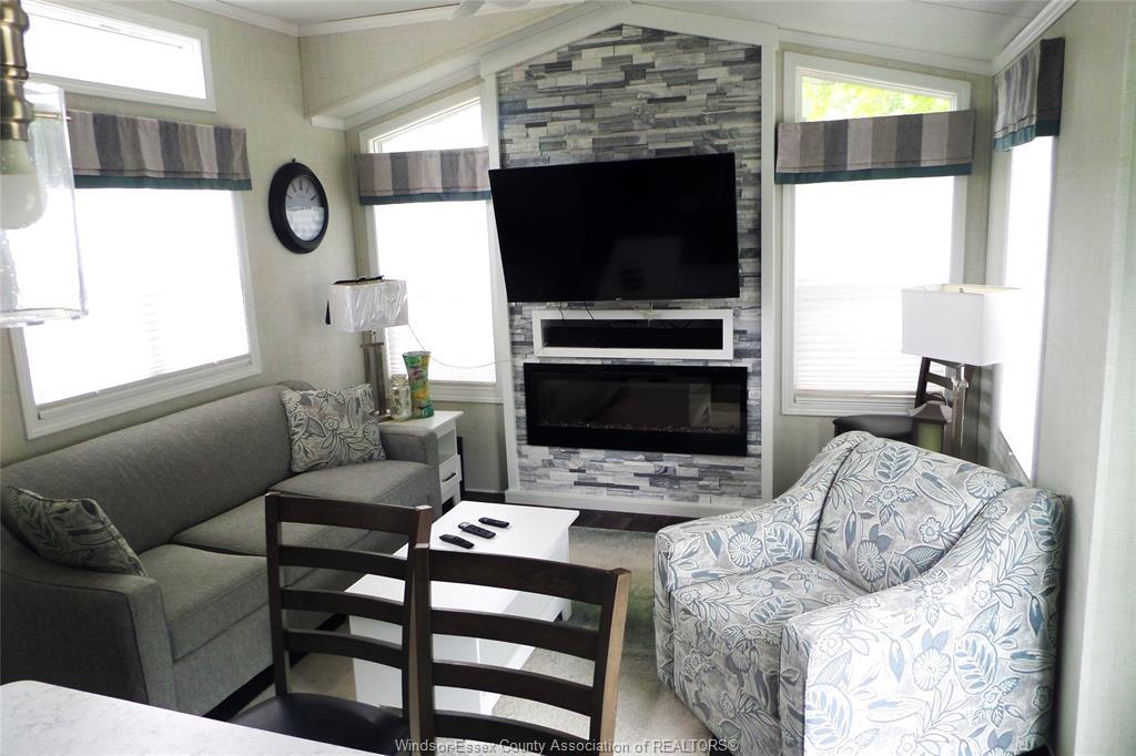 700-981 County Rd 2, Lakeshore, ON