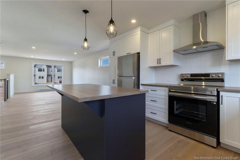 32 Cedric Crt, Dieppe, NB