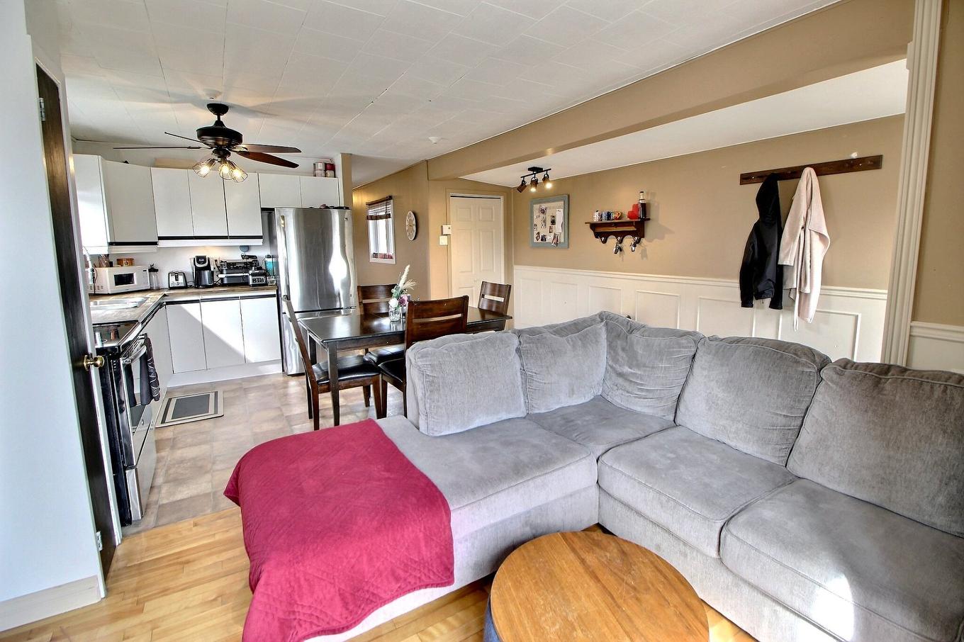 Overall view - 200 Av. Douay, Amos, QC - Indoor Photo Showing Living Room