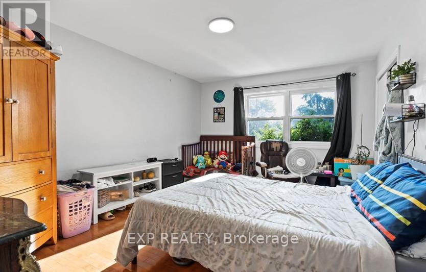 Upper - 304 First Avenue, Welland, ON - Indoor Photo Showing Bedroom