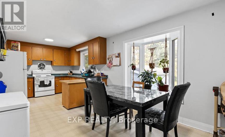 Upper - 304 First Avenue, Welland, ON - Indoor