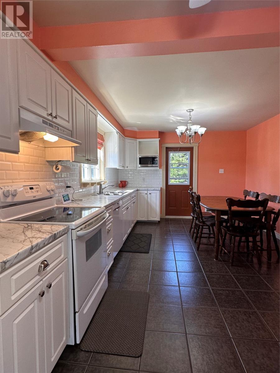 25 Duceys Lane, Marystown, NL - Indoor Photo Showing Kitchen