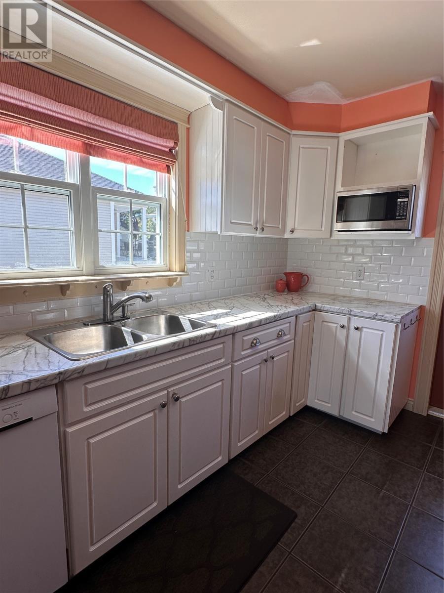25 Duceys Lane, Marystown, NL - Indoor Photo Showing Kitchen With Double Sink