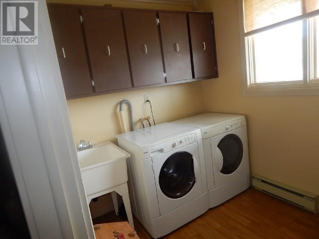 25 Duceys Lane, Marystown, NL - Indoor Photo Showing Laundry Room