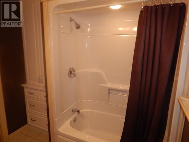 25 Duceys Lane, Marystown, NL - Indoor Photo Showing Bathroom