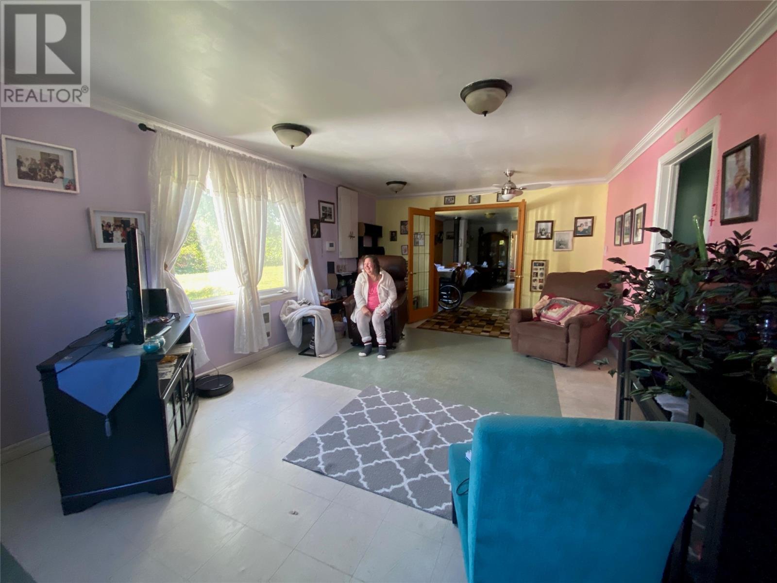 73 Main Road, Piccadilly, NL - Indoor