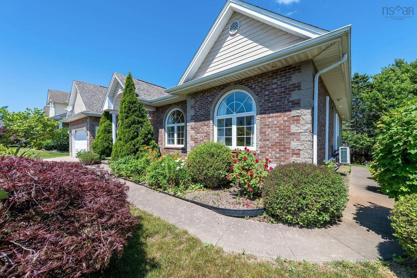 152 Roxbury Crescent, Halifax, NS