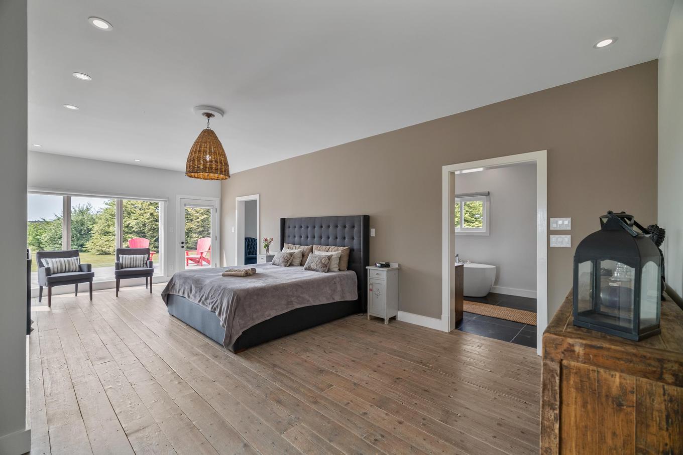 31 / 33 Nelson Street, Victoria, PE