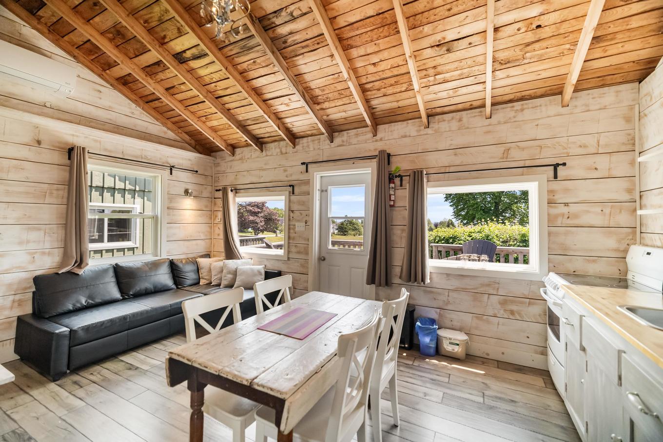 31 / 33 Nelson Street, Victoria, PE