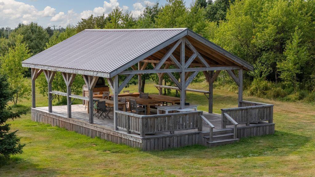 31 / 33 Nelson Street, Victoria, PE