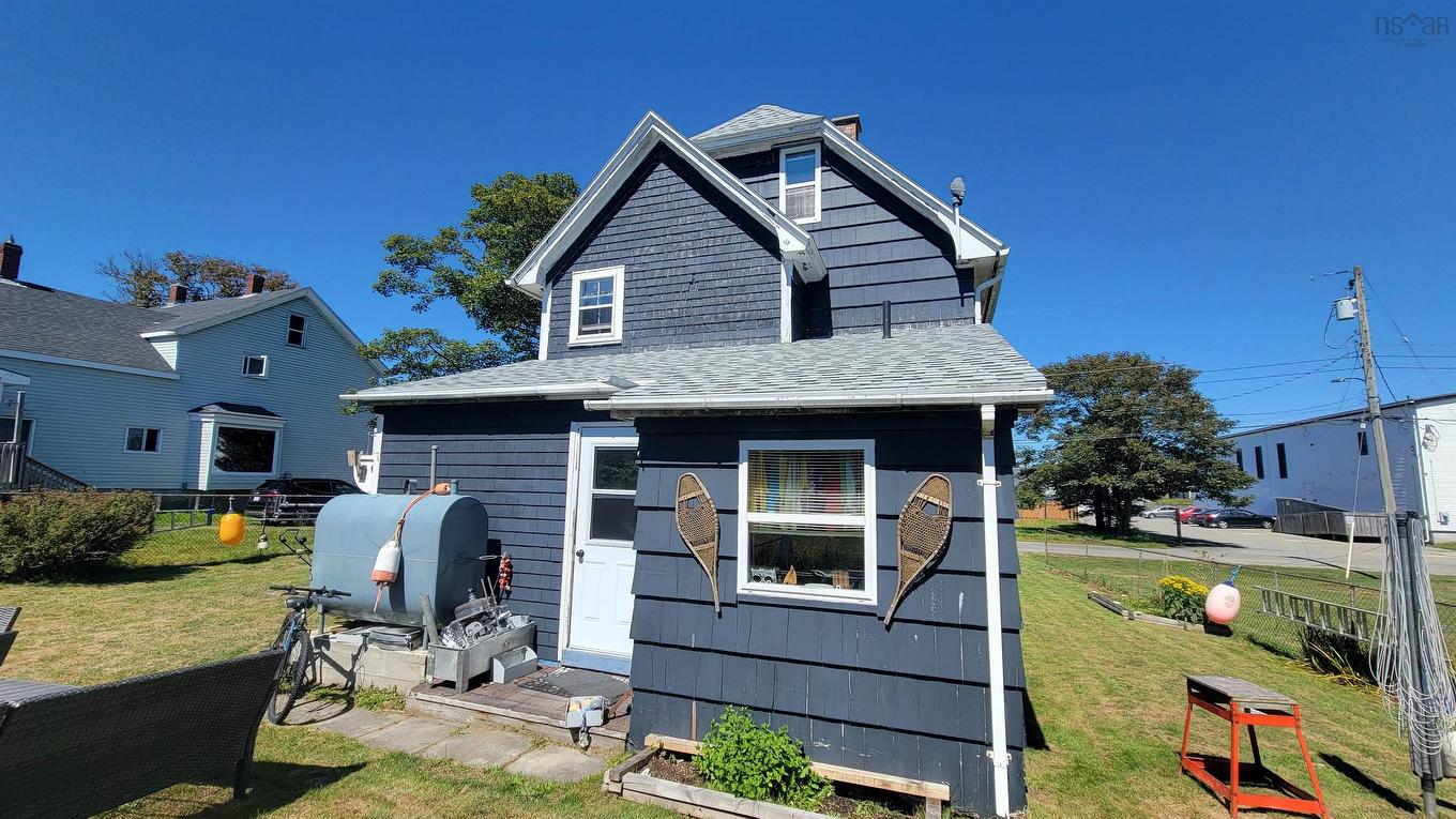 7 Butler Street, Yarmouth, NS