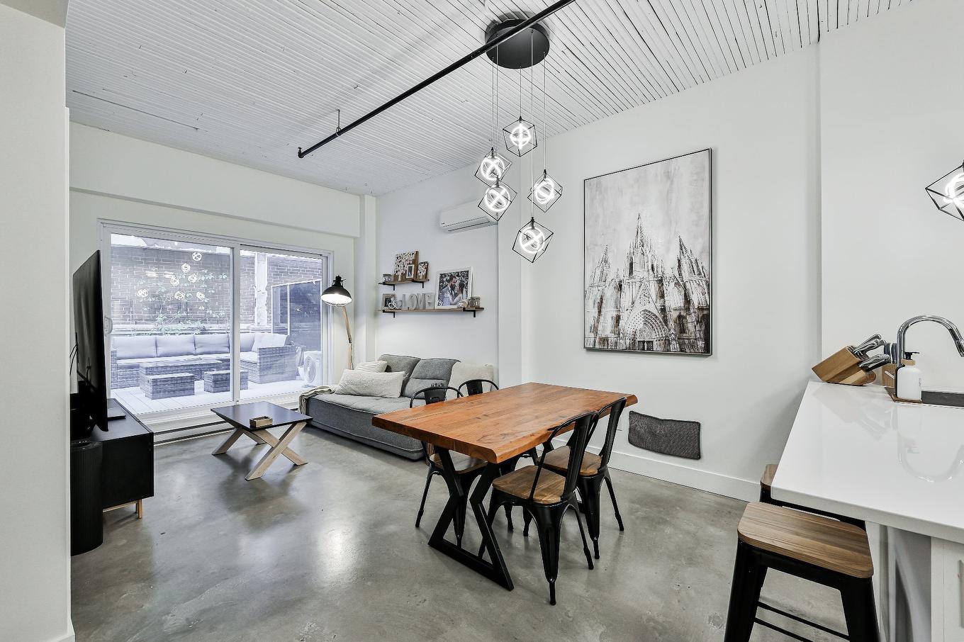 Salle à manger - 202-7345 Boul. St-Laurent, Montréal (Villeray/Saint-Michel/Parc-Extension), QC - Indoor