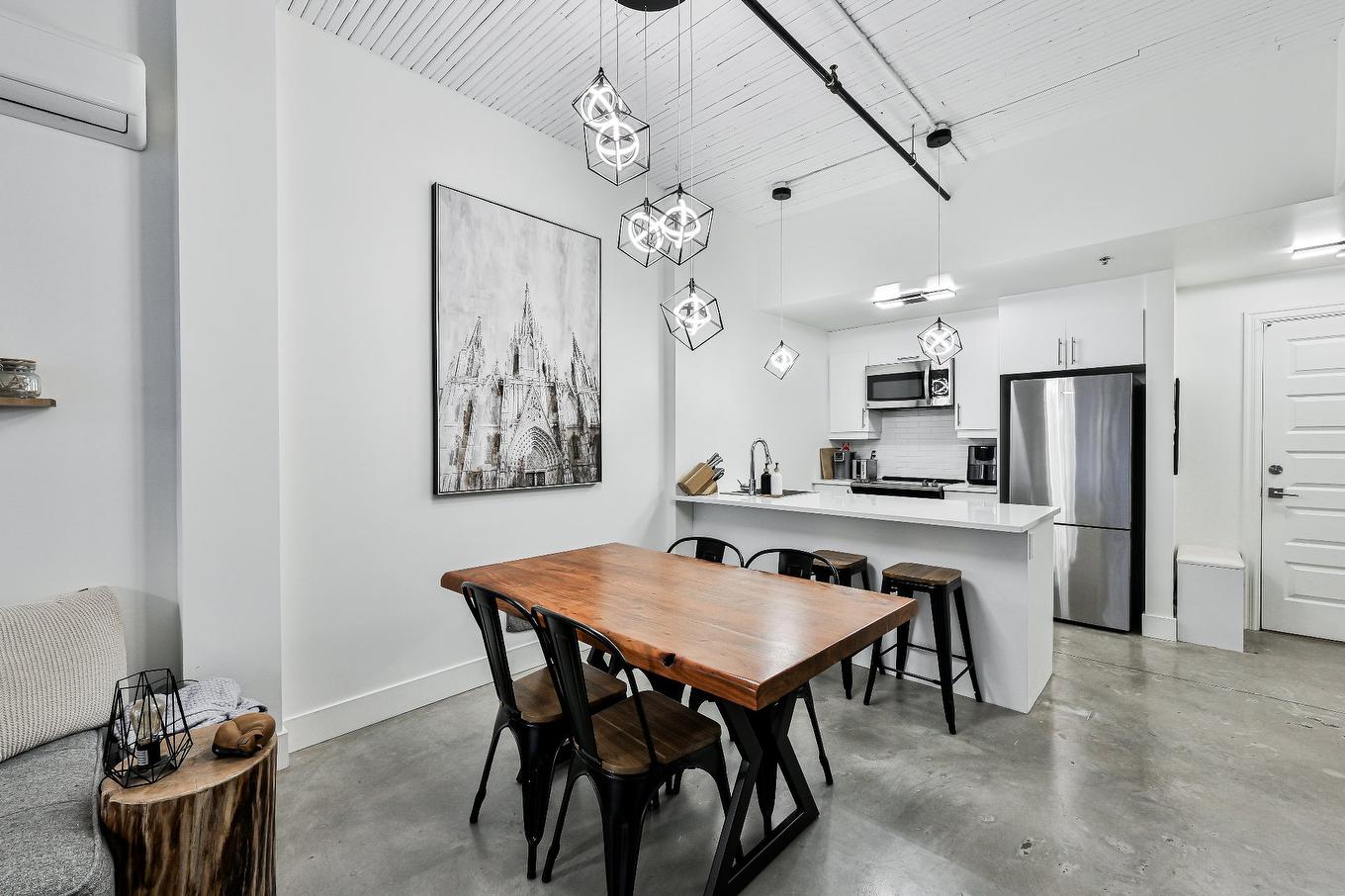 Salle à manger - 202-7345 Boul. St-Laurent, Montréal (Villeray/Saint-Michel/Parc-Extension), QC - Indoor