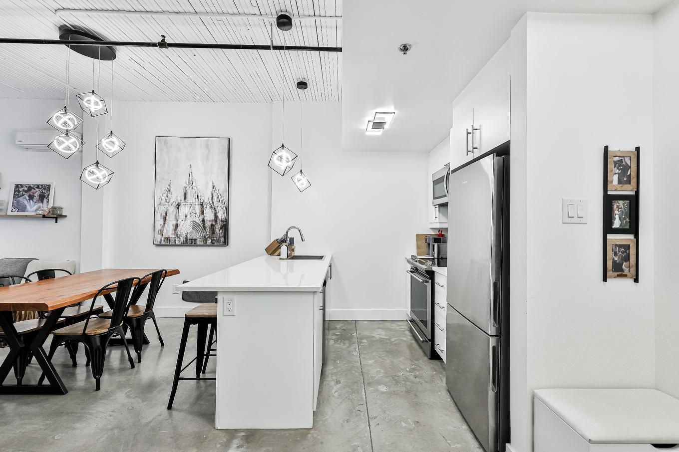 Cuisine - 202-7345 Boul. St-Laurent, Montréal (Villeray/Saint-Michel/Parc-Extension), QC - Indoor