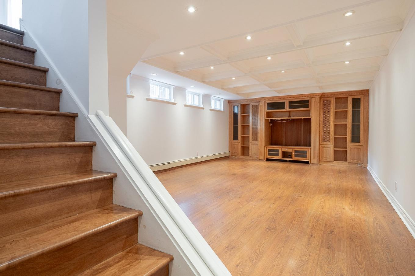 Sous-sol - 146 Av. Lockhart, Mont-Royal, QC - Indoor Photo Showing Other Room