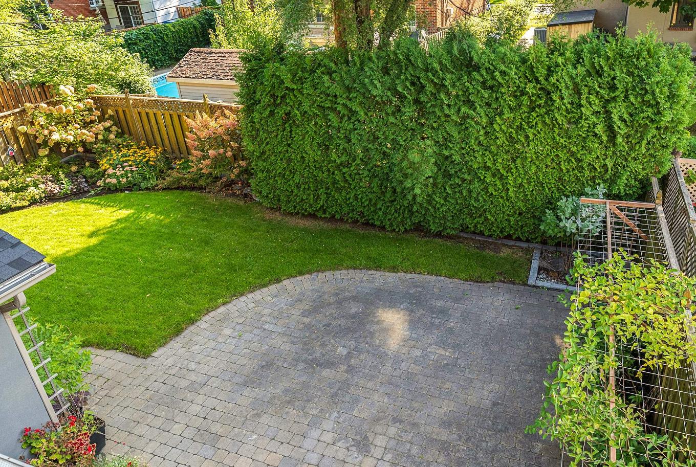 Cour - 146 Av. Lockhart, Mont-Royal, QC - Outdoor