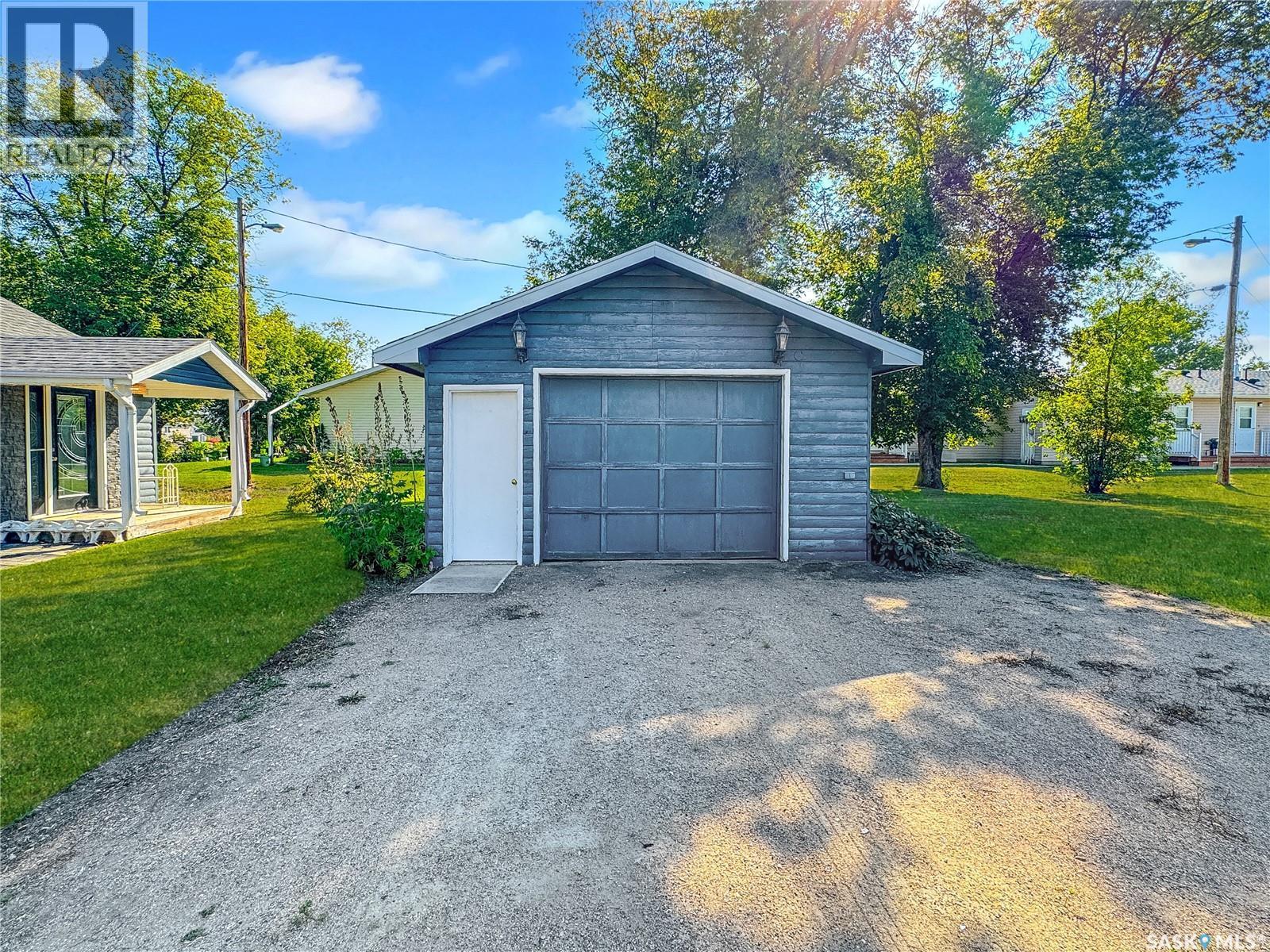 308 2Nd Avenue S, Leask, SK - Outdoor
