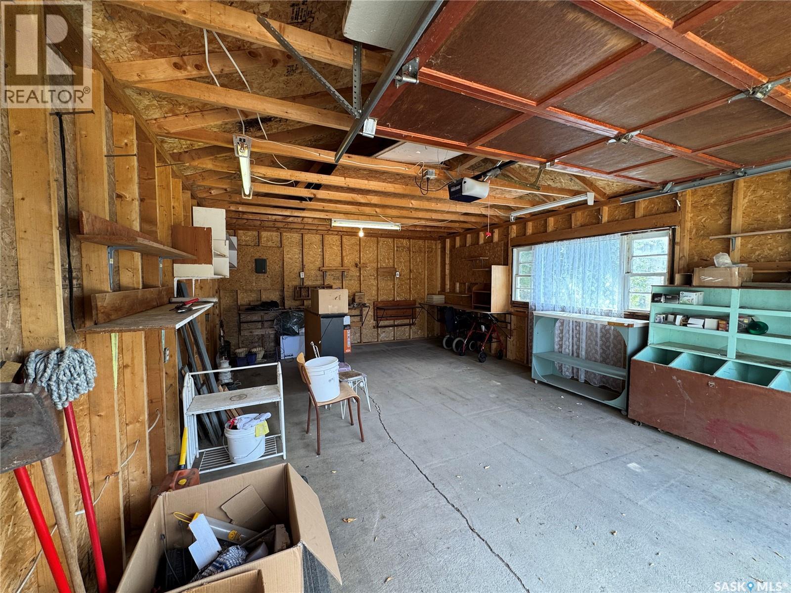308 2Nd Avenue S, Leask, SK - Indoor Photo Showing Garage