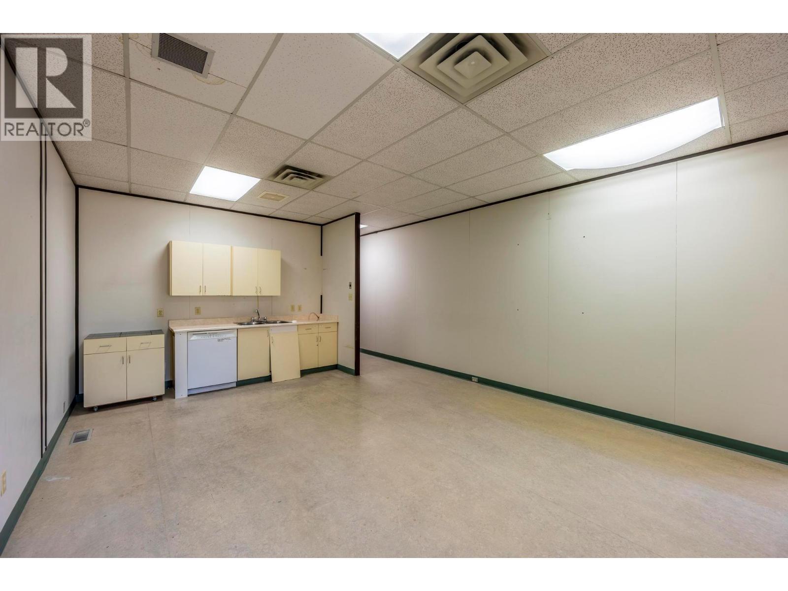 800 9Th Street, Golden, BC