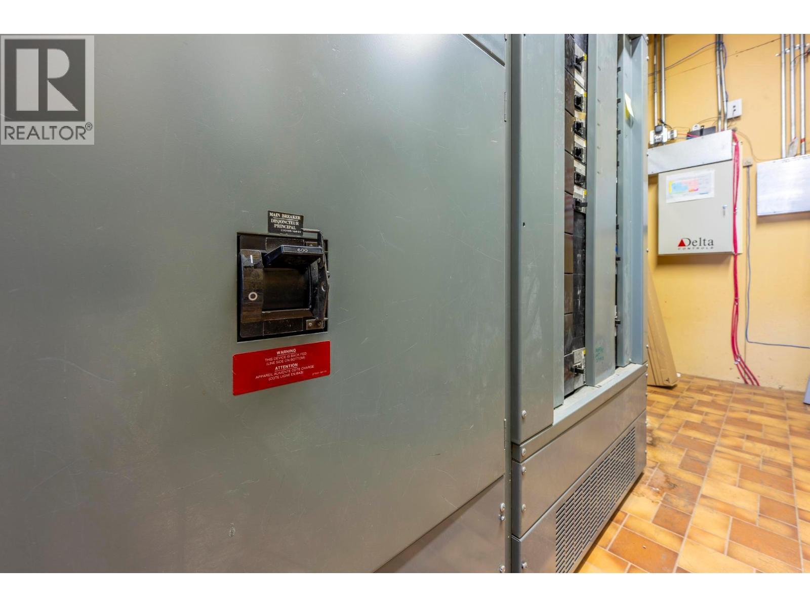 800 9Th Street, Golden, BC