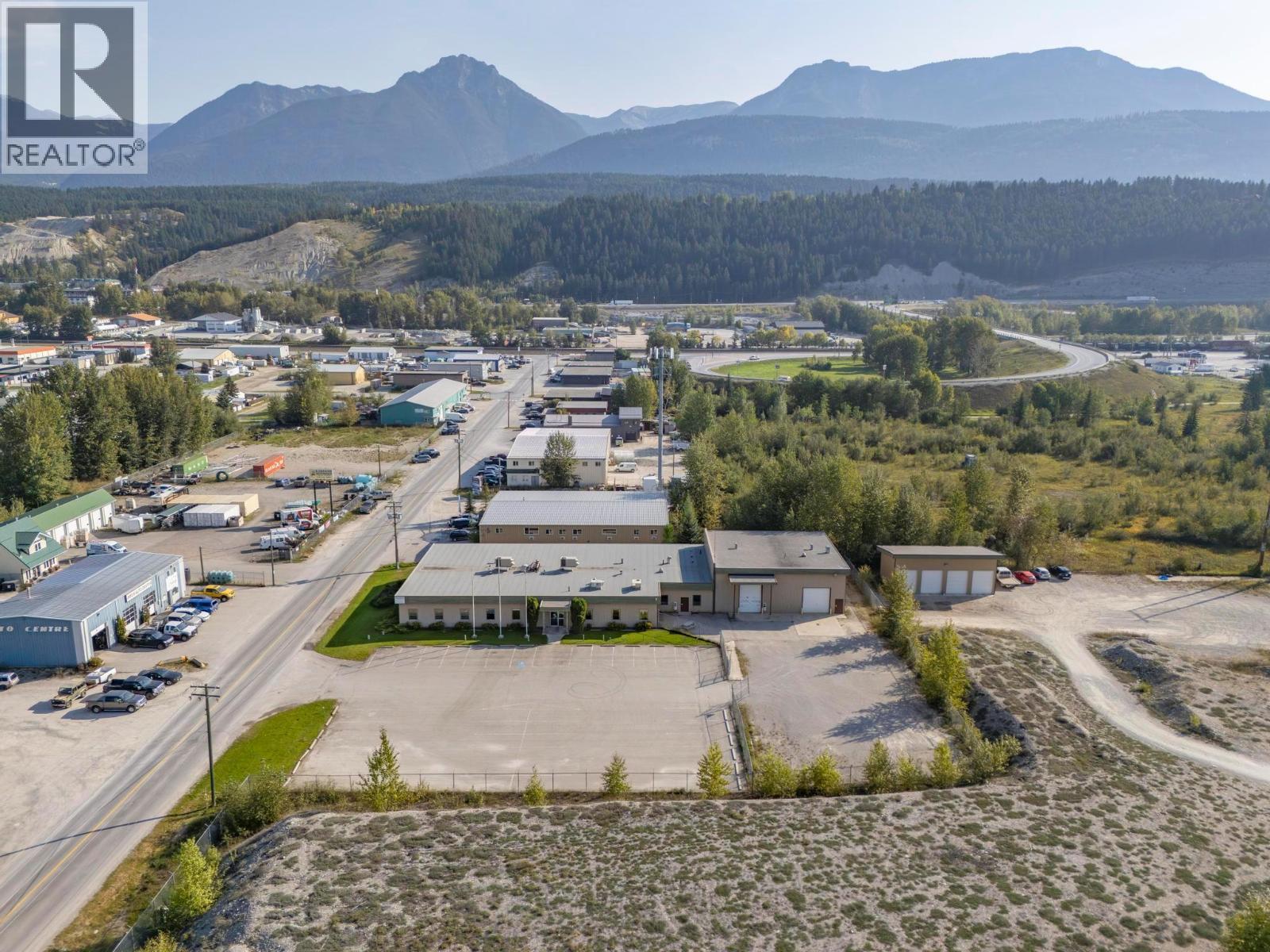 800 9Th Street, Golden, BC