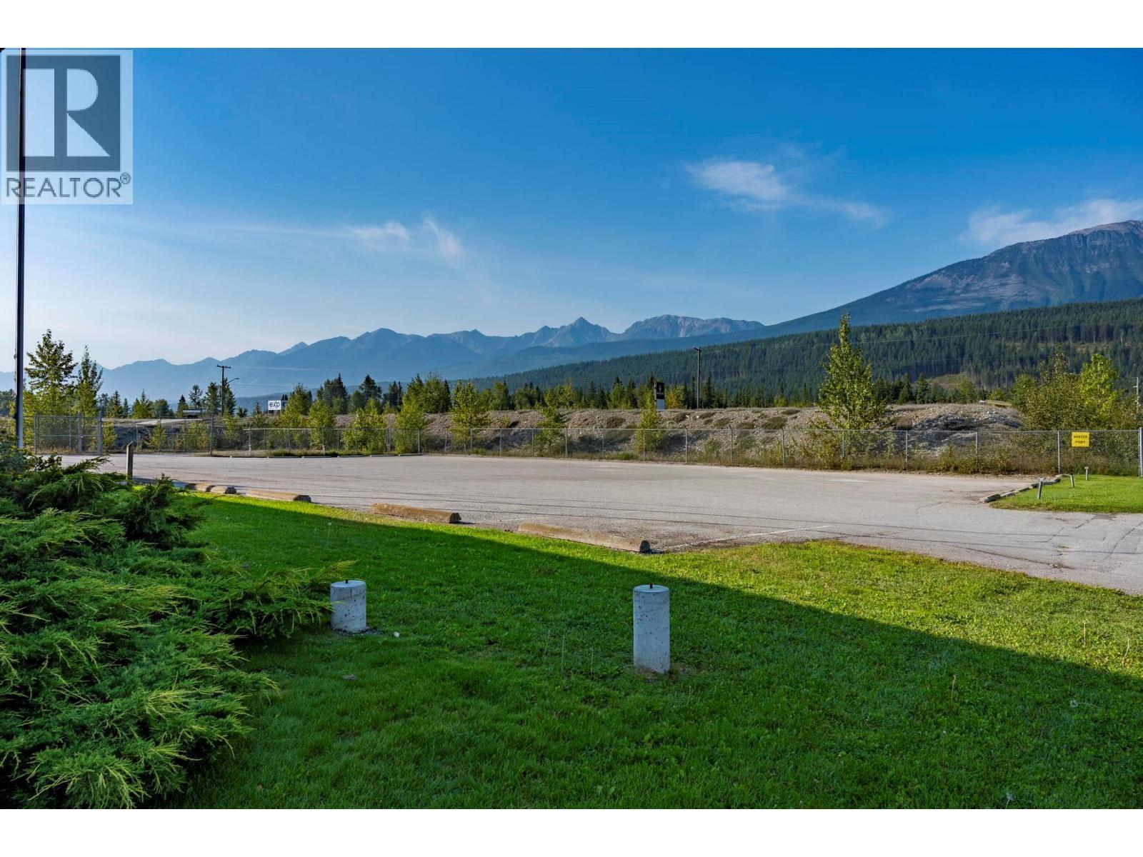 800 9Th Street, Golden, BC