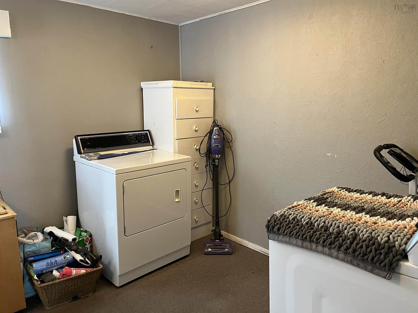 607 Highway 2, Lower Five Islands, NS