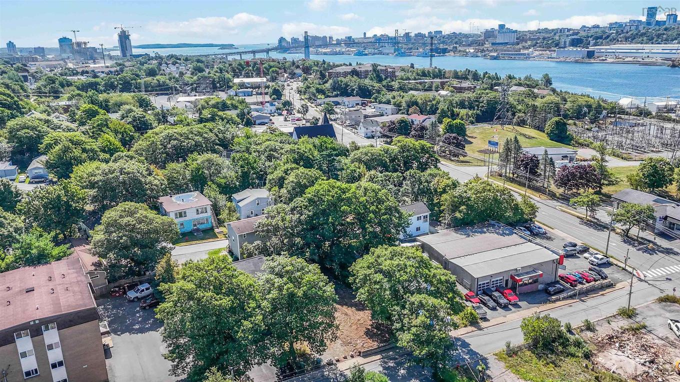 6 Springhill Road, Dartmouth, NS